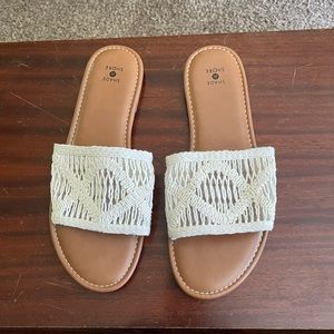 🎈Make Offer🎈☀️Shade Shoe☀️